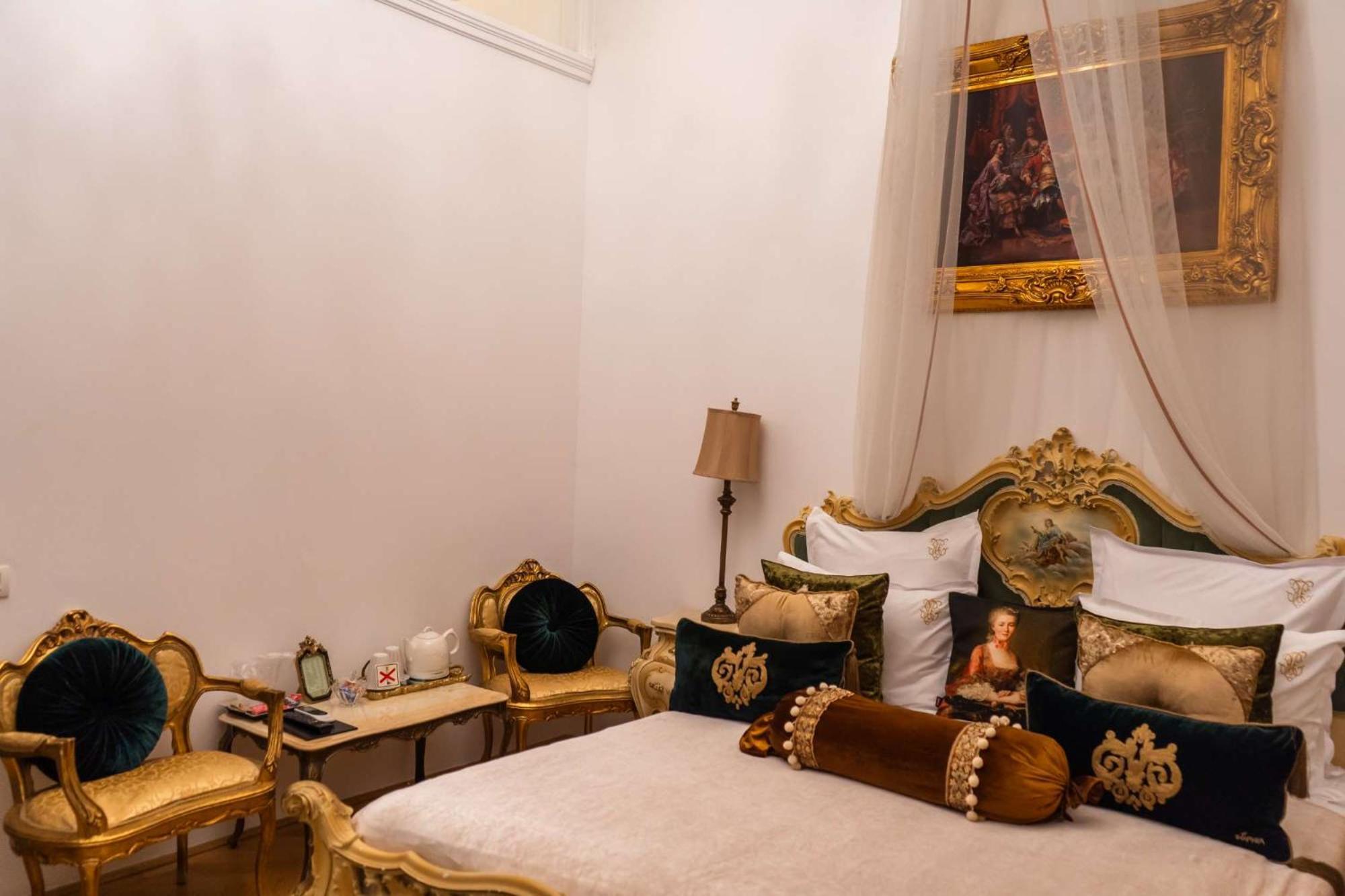 Conacul Coroanei Luxury Boutique Hotel 布加勒斯特 外观 照片