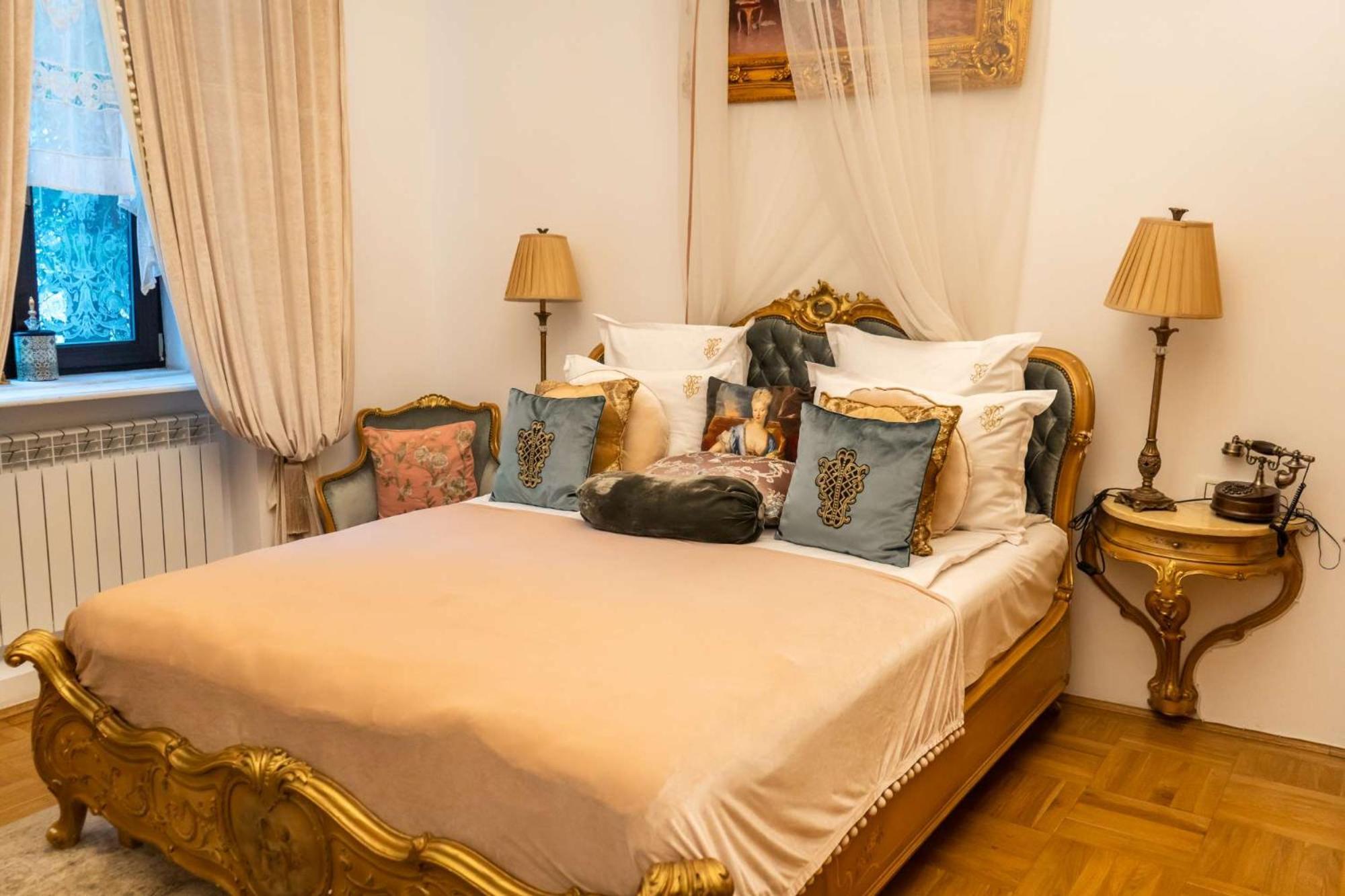 Conacul Coroanei Luxury Boutique Hotel 布加勒斯特 外观 照片