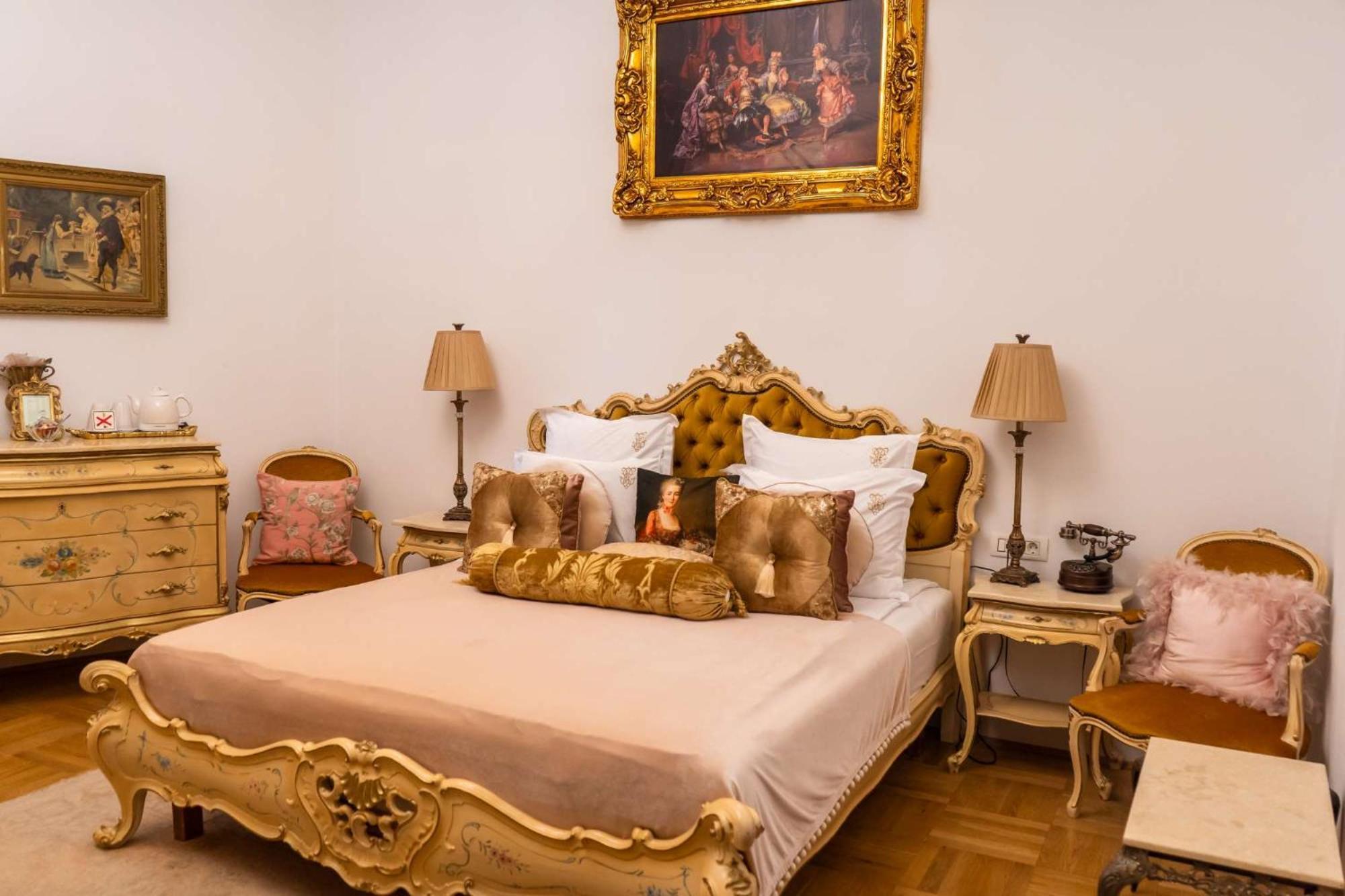 Conacul Coroanei Luxury Boutique Hotel 布加勒斯特 外观 照片